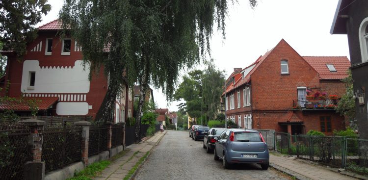 Na zdjęciu: ulica Saperów (fot. Wikimedia Commons/Artur Andrzej)