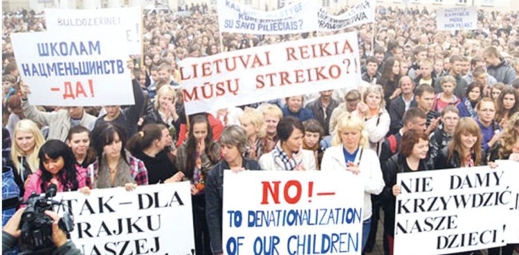 Zdjęcie z ulotki Związku Polaków na Litwie, głównego organizatora protestu. (Fot. Macierz Szkolna)