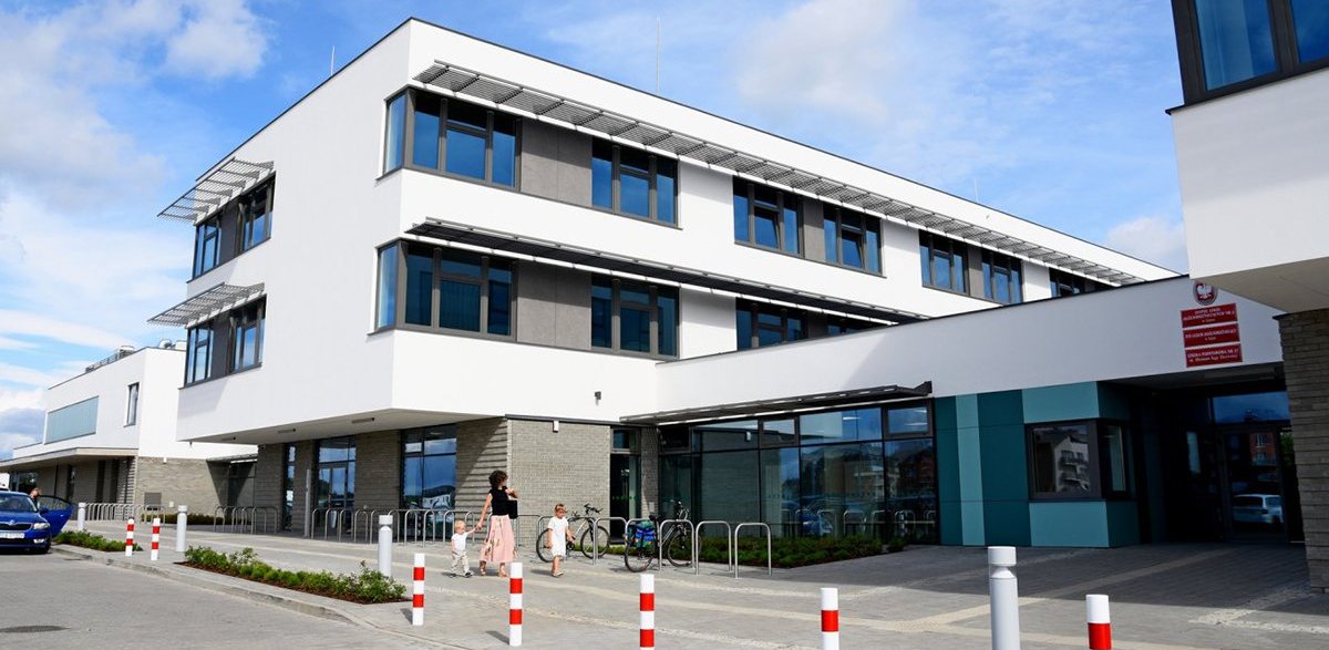 Zespół Szkół Ogólnokształcących nr 8 w Gdyni (Fot. Kamil Złoch/gdynia.pl)