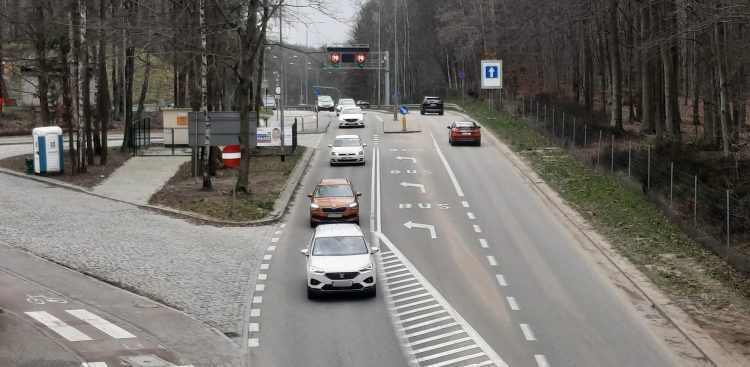 Obwodnica Witomina o długości prawie trzech kilometrów połączyć ma leśny odcinek ulicy Chwarznieńskiej z ulicą Kielecką (Fot. Radio Gdańsk/Marcin Lange)