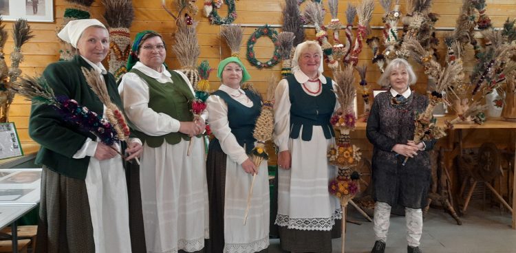 Palmiarki z Izby Palm i Użytku Powszechnego w Ciechanowiszkach
(Fot. Andrzej Urbański)