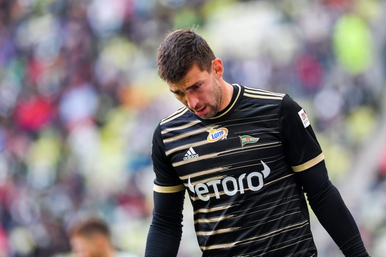 13. kolejka PKO Ekstraklasy. Lechia Gdańsk - Raków Częstochowa . Na zdjęciu  Dusan Kuciak 15.10.2022 / fot.  Mateusz Slodkowski / Trojmiasto.pl / KFP