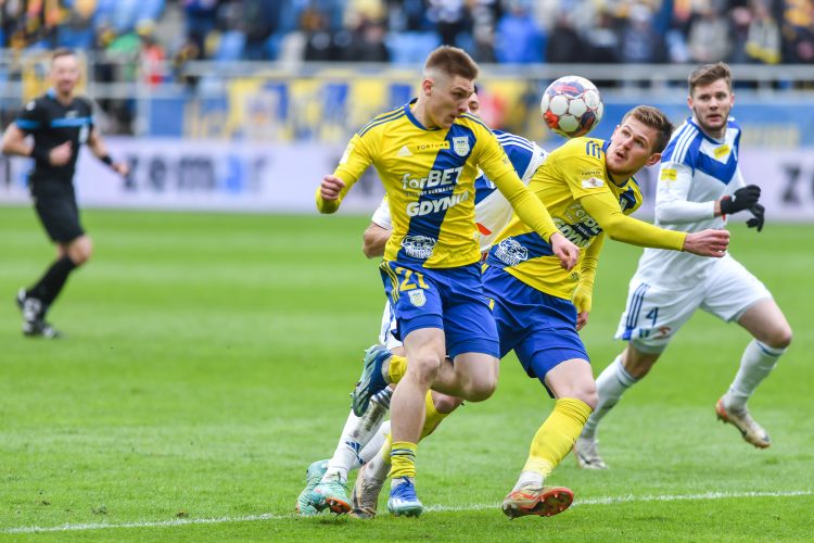 Fortuna 1.liga Arka Gdynia 2:0 Wisła Płock n/z Kacper Skóra i Karol Czubak 21.04.2024 / fot. Maciej Czarniak / KFP / Trojmiasto.pl