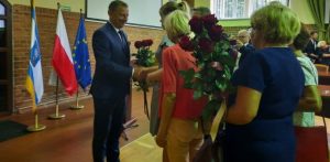 Na zdjęciu zaprzysiężenie Jacka Maniszewskiego, burmistrza Ustki, w 2021 roku (fot. Radio Gdańsk/Kinga Siwiec)