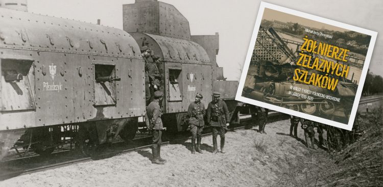 Na zdjęciu z 1919 roku wagon artyleryjski i wagon z ciężkimi karabinami maszynowymi Pociągu Pancernego nr 1 "Piłsudczyk" (fot. z zasobów Wojskowego Biura Historycznego)