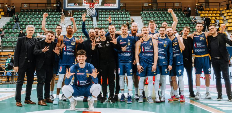 (Fot. X/Krajowa Grupa Spożywcza Arka Gdynia)