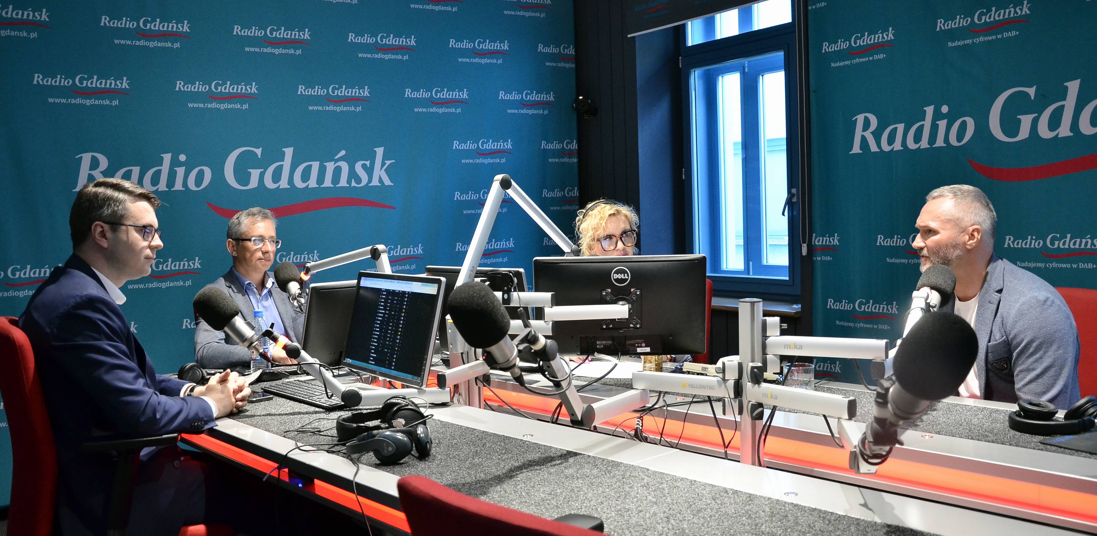 Od lewej: Piotr Müller, Marek Rutka, Agnieszka Michajłow, Jarosław Wałęsa (fot. Radio Gdańsk)
