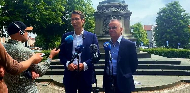 (fot. Twitter/
Jarosław Sellin)