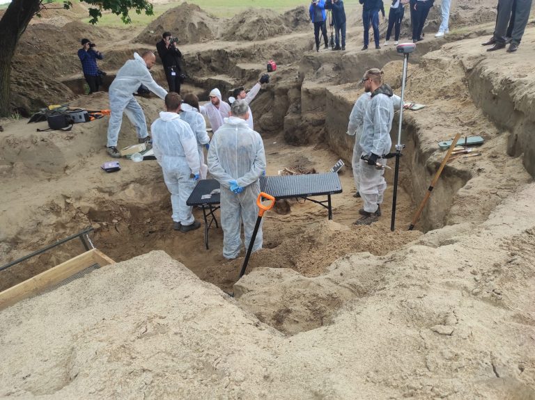 masowe groby, Chojnice (fot. Radio Gdańsk/Mateusz Czerwiński)