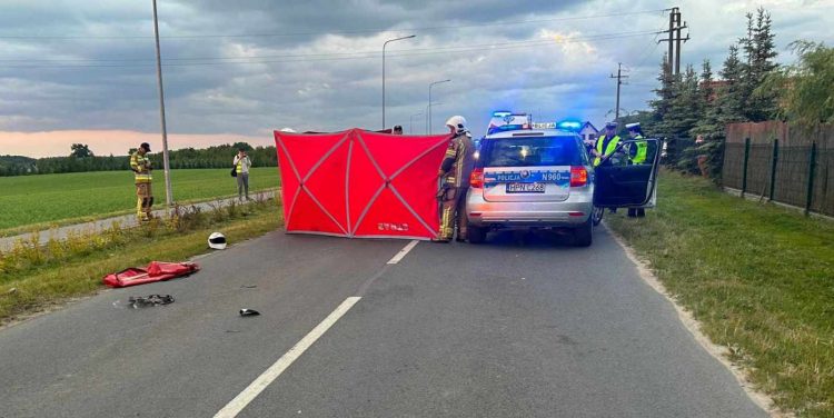 Wypadek miał miejsce na trasie Chojniczki-Chojnice (fot. Komenda Powiatowa Policji w Chojnicach)