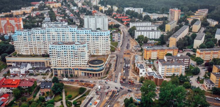 Skrzyżowanie ulic: Rolniczej, Chwarznieńskiej, Małokackiej, Wielkokackiej (fot. ZDIZ w Gdyni/M. Mielewski)