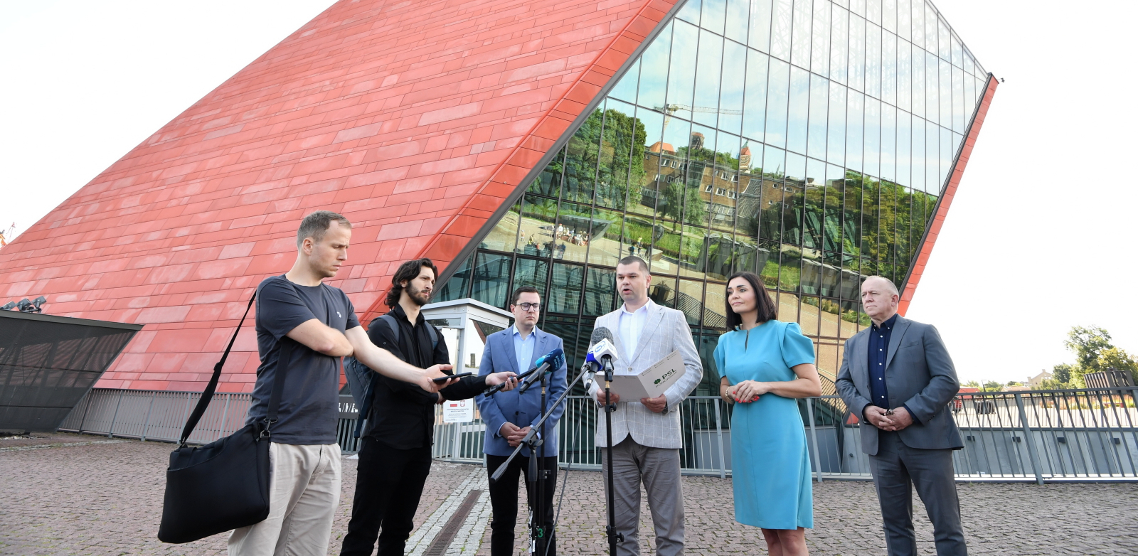 PSL konferencja przed Muzeum II Wojny Światowej w Gdańsku