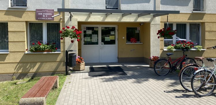 W domach studenckich nr 1 i 4 odcięta została ciepła woda w prysznicach
(fot. Radio Gdańsk/Kuba Kaługa)