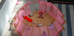 Instalacja "Nesting - seeding" w Muzeum Emigracji w Gdyni będzie dostępna do 8 grudnia
(Fot. Muzeum Emigracji w Gdyni)