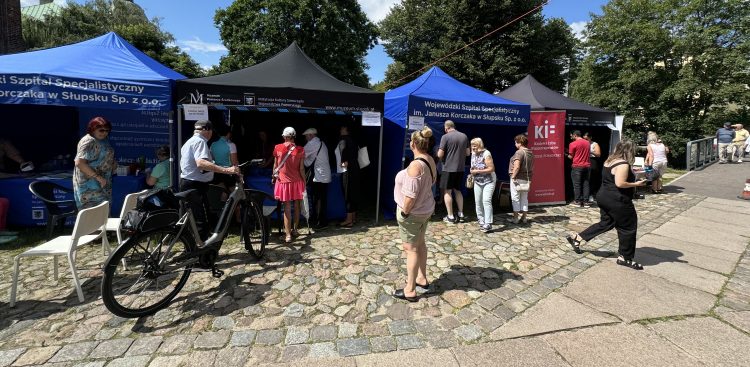 Za darmo, bez i kolejek można było skorzystać w niedzielę w Słupsku z badań lekarskich. (fot. Radio Gdańsk)