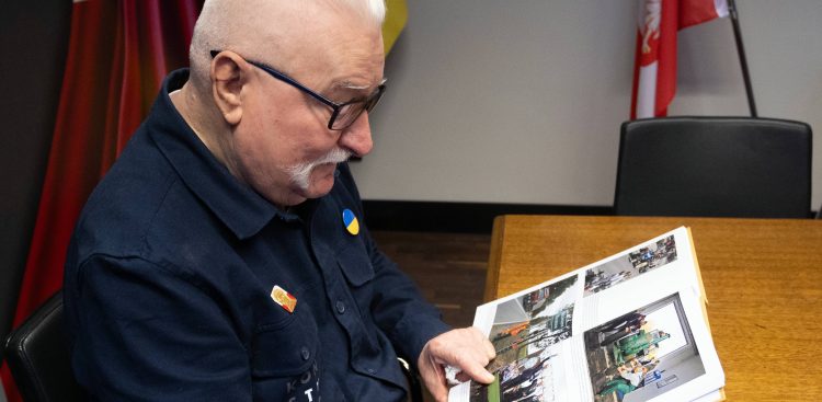 Zdjęcie archiwalne. Lech Wałęsa w Europejskim Centrum Solidarności - 18.12.2023 r. (fot. Anna Rezulak/KFP)