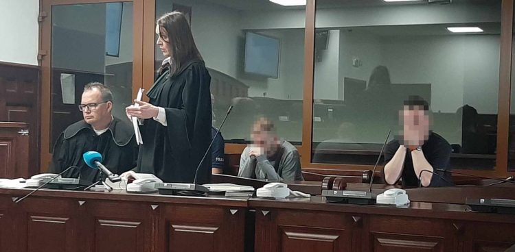 Piotr B. i Wiktor H. przepraszali na sali sądowej Ukraińca Vadyma V. (fot. Radio Gdańsk/Przemek Woś)