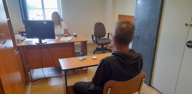 Za kradzież z włamaniem 52-latkowi grozi kara do 10 lat pozbawienia wolności (fot. KPP Lębork)