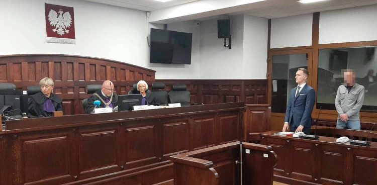 3 i pół roku więzienia, to wyrok Sądu Okręgowego w Słupsku w procesie Sławomira T, który złamał własnej matce kręgosłup (fot. Radio Gdańsk/Przemek Woś)