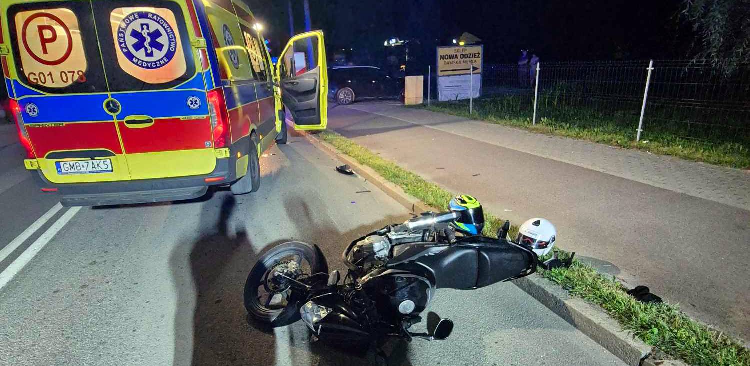 Miejsce wypadku z udziałem motocyklisty w Nowym Dworze Gdańskim (fot. KP PSP w Nowym Dworze Gdańskim/Dawid Ogrodowski)