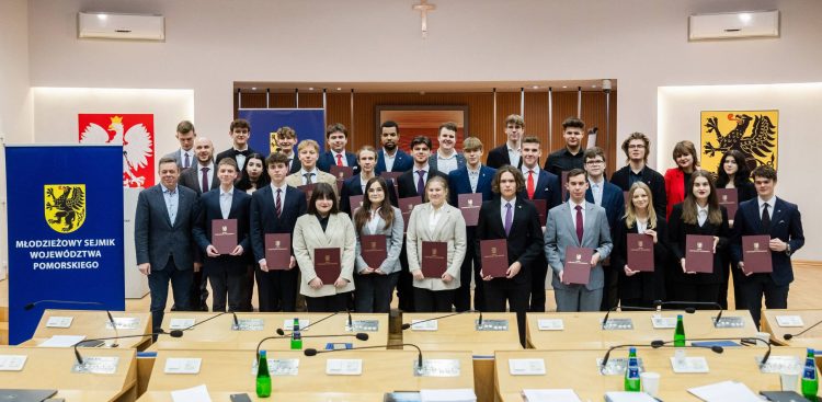 Młodzieżowy Sejmik Województwa Pomorskiego (fot. mlodziezowysejmik.pomorskie.eu)