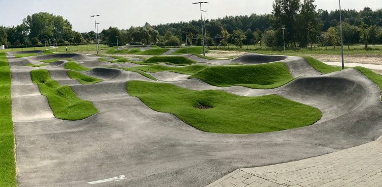 Pumptrack w parku, zdjęcie ilustracyjne (fot. Wikimedia Commons)