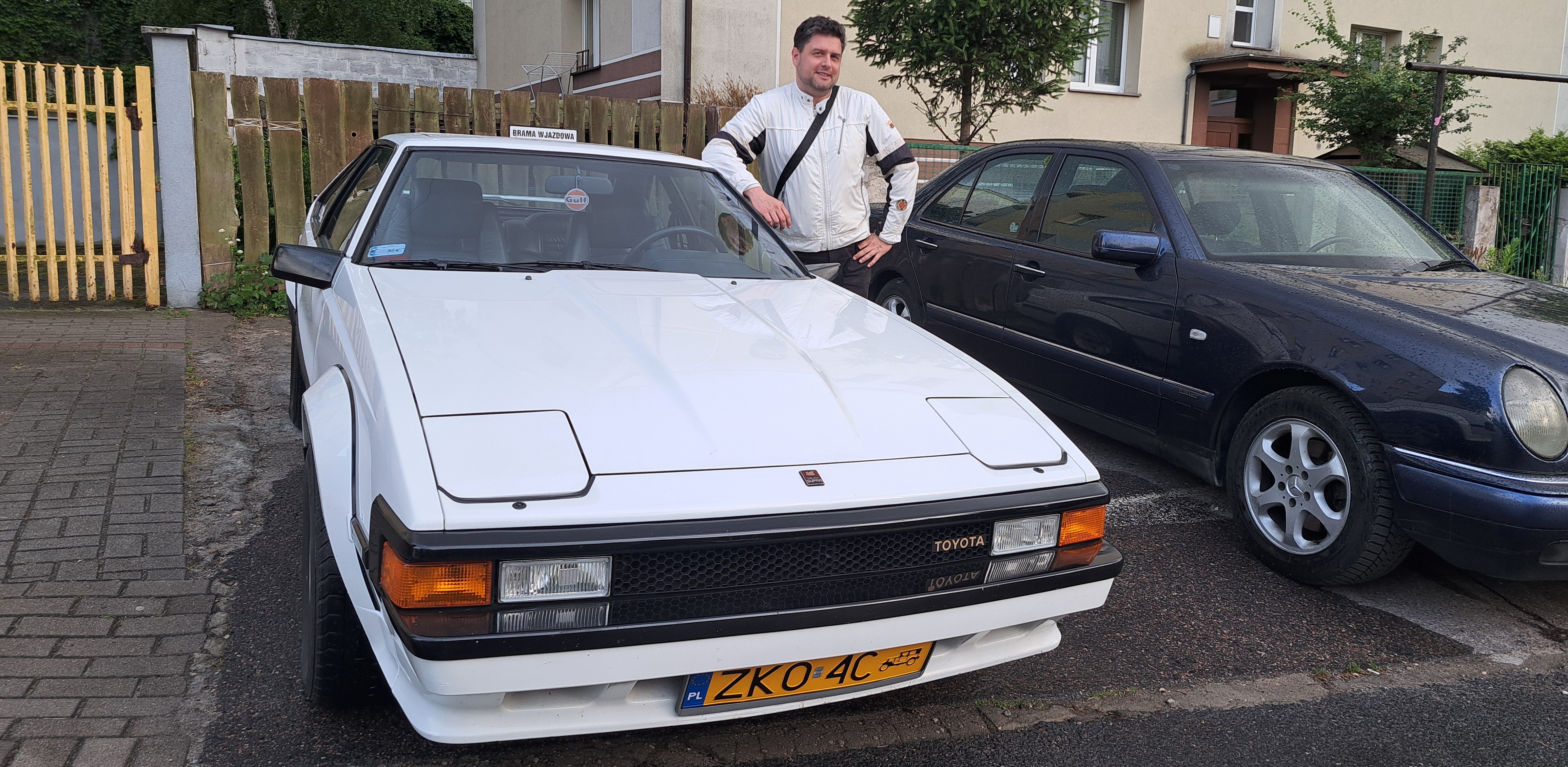 Pan Rafał jest właścicielem klasycznego samochodu od kilkunastu lat(fot. Radio Gdańsk/Sebastian Kwiatkowski)