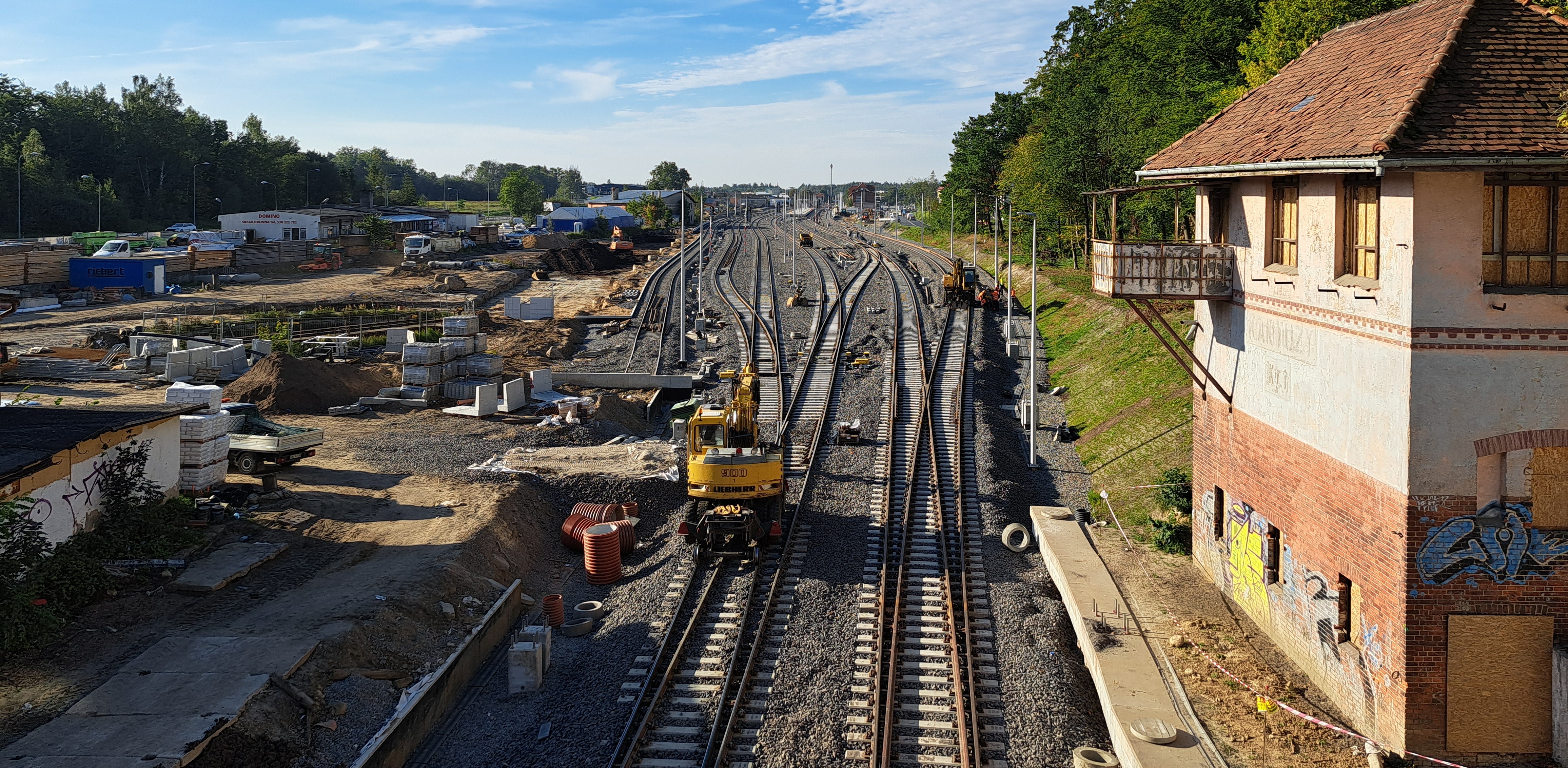 Urzędnicy pytają o konsekwencje związane z ponownym uruchomieniem pociągów na linii kolejowej z Kartuz do Sierakowic(fot. Radio Gdańsk/Sebastian Kwiatkowski)