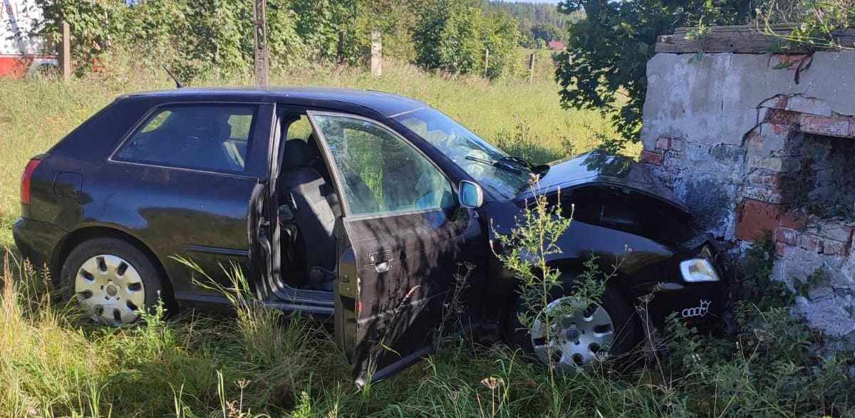 Do kolizji doszło na ul. Słonecznej w Grabowie Kościerskim(Fot. słuchacz Radia Gdansk)