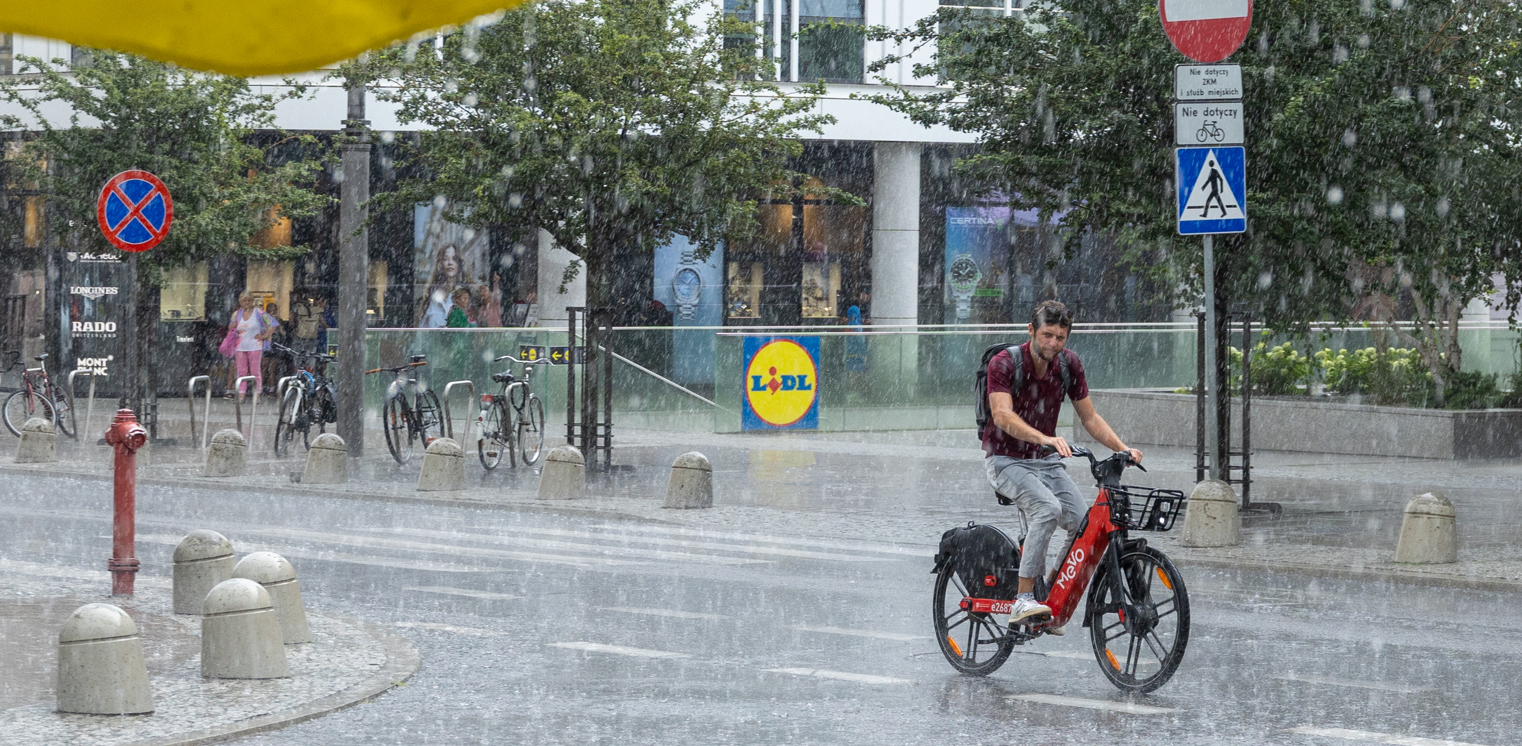 Gwałtowna ulewa w Gdyni. 24.07.2024 (Fot. Anna Rezulak / KFP)