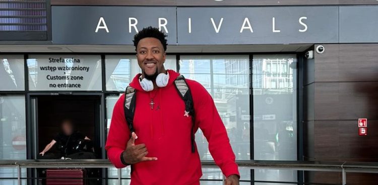 Bates ma 24-lata, umowę z Czarnymi podpisał w lipcu, a trenował z zespołem dwa tygodnie. (fot. Czarni To Wy)