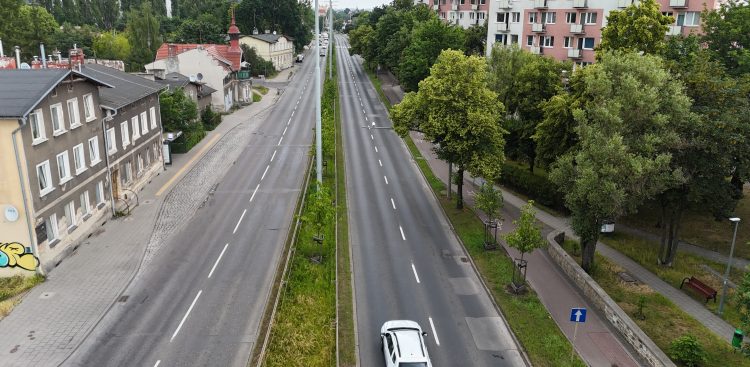 Na prawie kilometrowym odcinku alei Grunwaldzkiej drogowcy ułożą nową nawierzchnię
(Fot. DMRG)