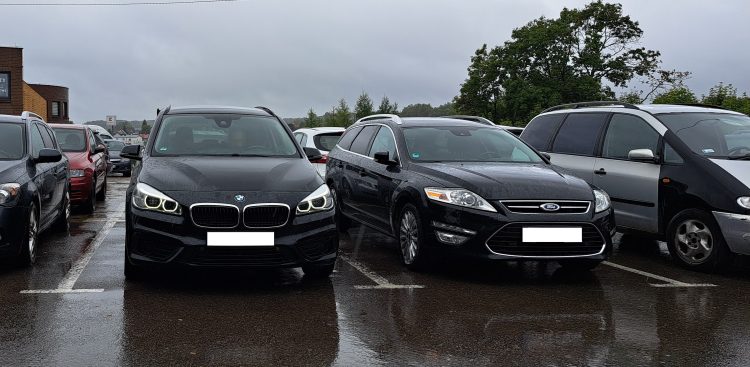 Miejski parking, który jako jeden z nielicznych jest bezpłatny, jest od rana do wieczora zastawiony
(Fot. Radio Gdańsk/Grzegorz Armatowski)