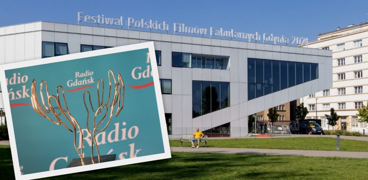Gdyńskie Centrum Filmowe/Statuetka nagrody "Złoty Klakier" (zdjęcie w tle - fot. Anna Rezulak / KFP)