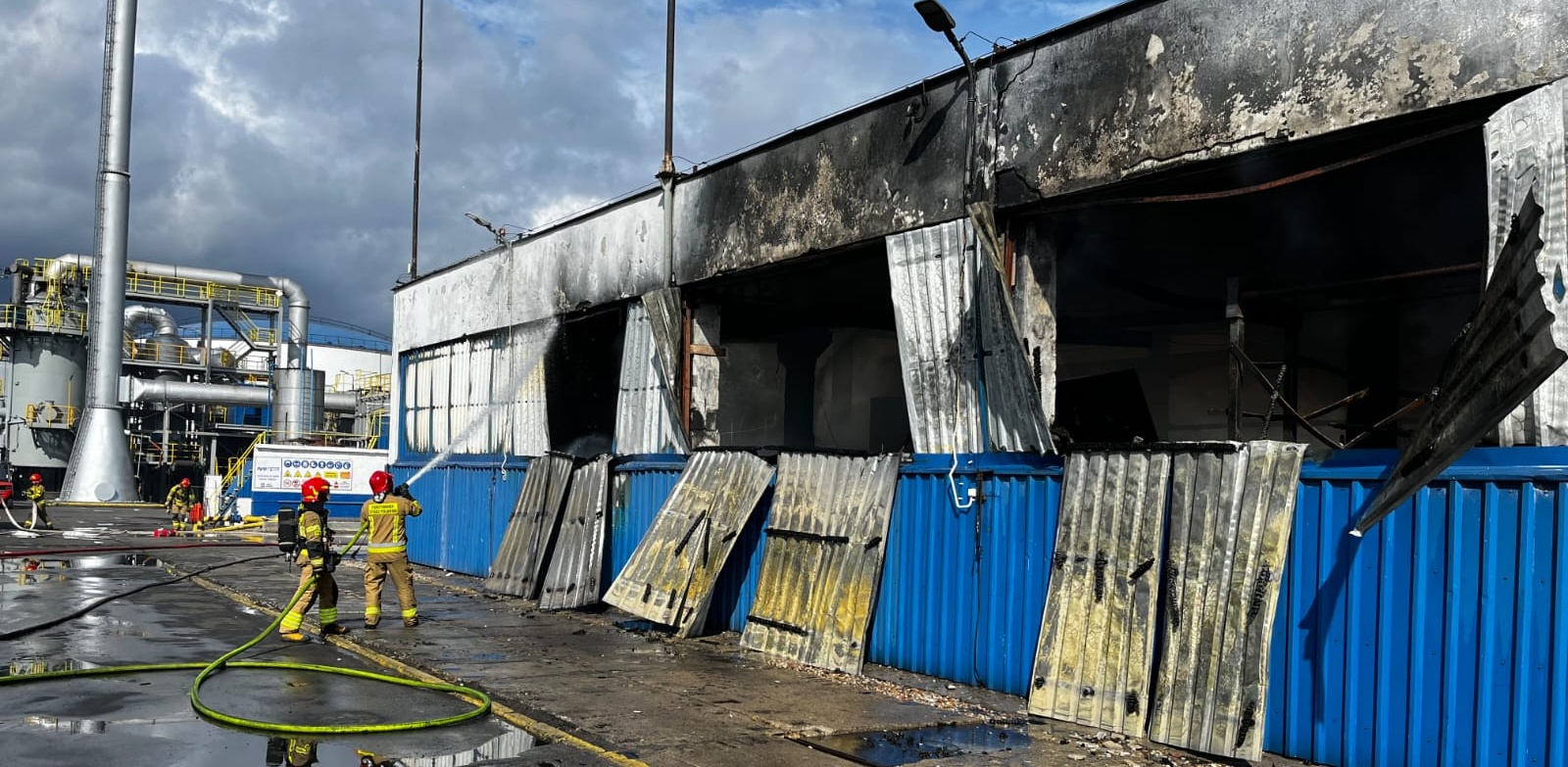 Pożar w Port Service (fot. Straż Pożarna)