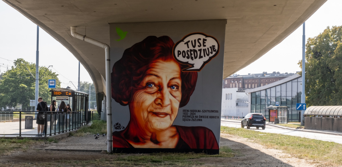 Sędzia żużlowa Irena Nadolna-Szatyłowska upamiętniona muralem autorstwa Tuse (fot. KFP/Anna Rezulak)