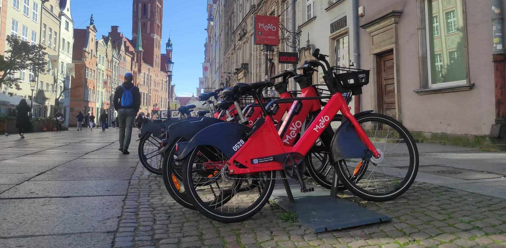 Jeżeli wszystko pójdzie zgodnie z planem, mieszkańcy gminy Pruszcz Gdański skorzystają z dwóch kółek pod brandem Mevo w przyszłym roku (fot. Radio Gdańsk/Mateusz Czerwiński)