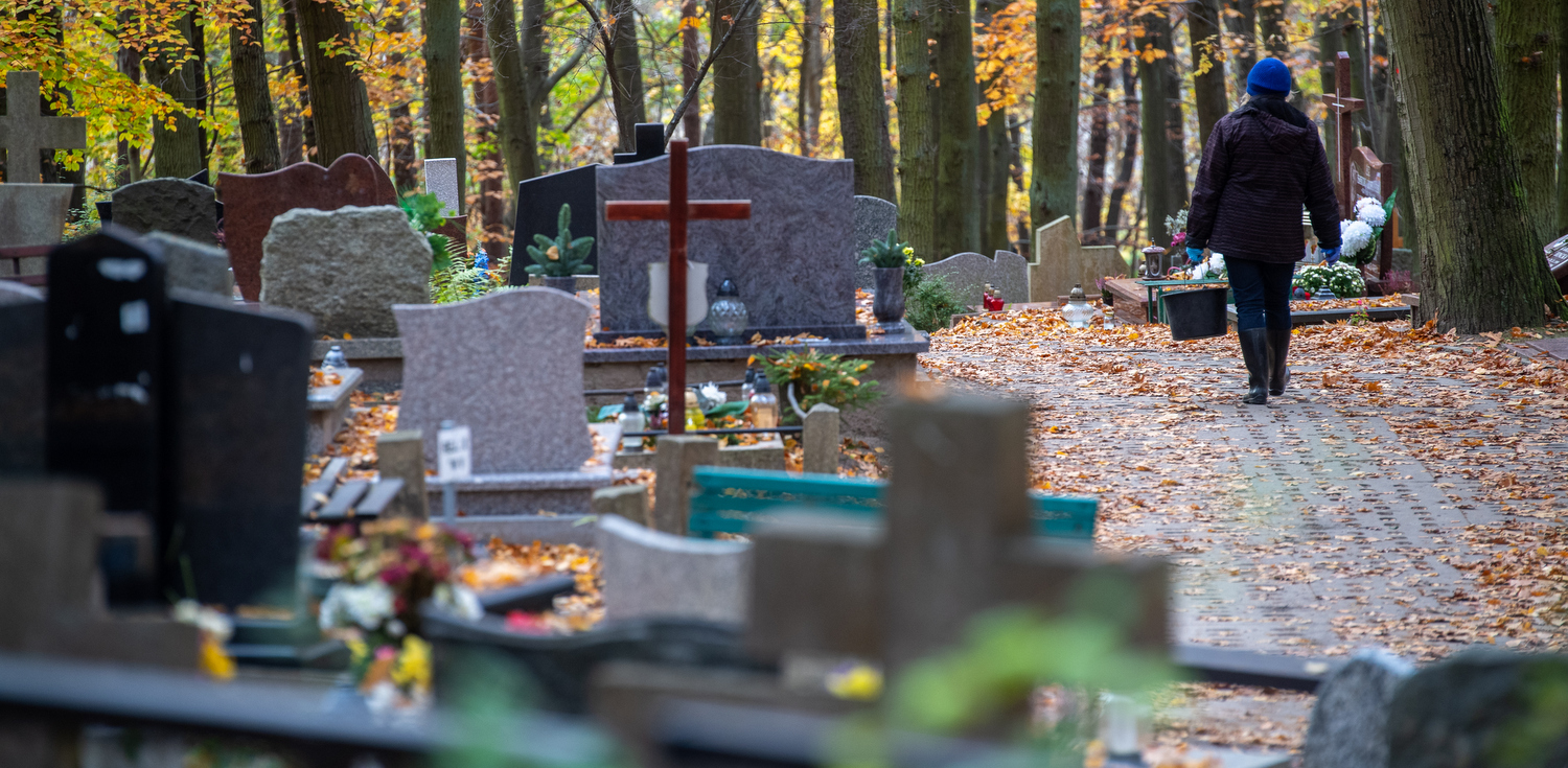 Cmentarz Srebrzysko przed dniem Wszystkich Świętych (fot. Paweł Marcinko / KFP)