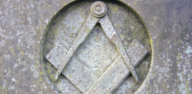 Insygnia wolnomularstwa
(Fot. wikimedia commons)