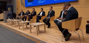 Konferencja dotycząca transportu zbiorowego w metropolii (fot. Radio Gdańsk/Sebastian Kwiatkowski)