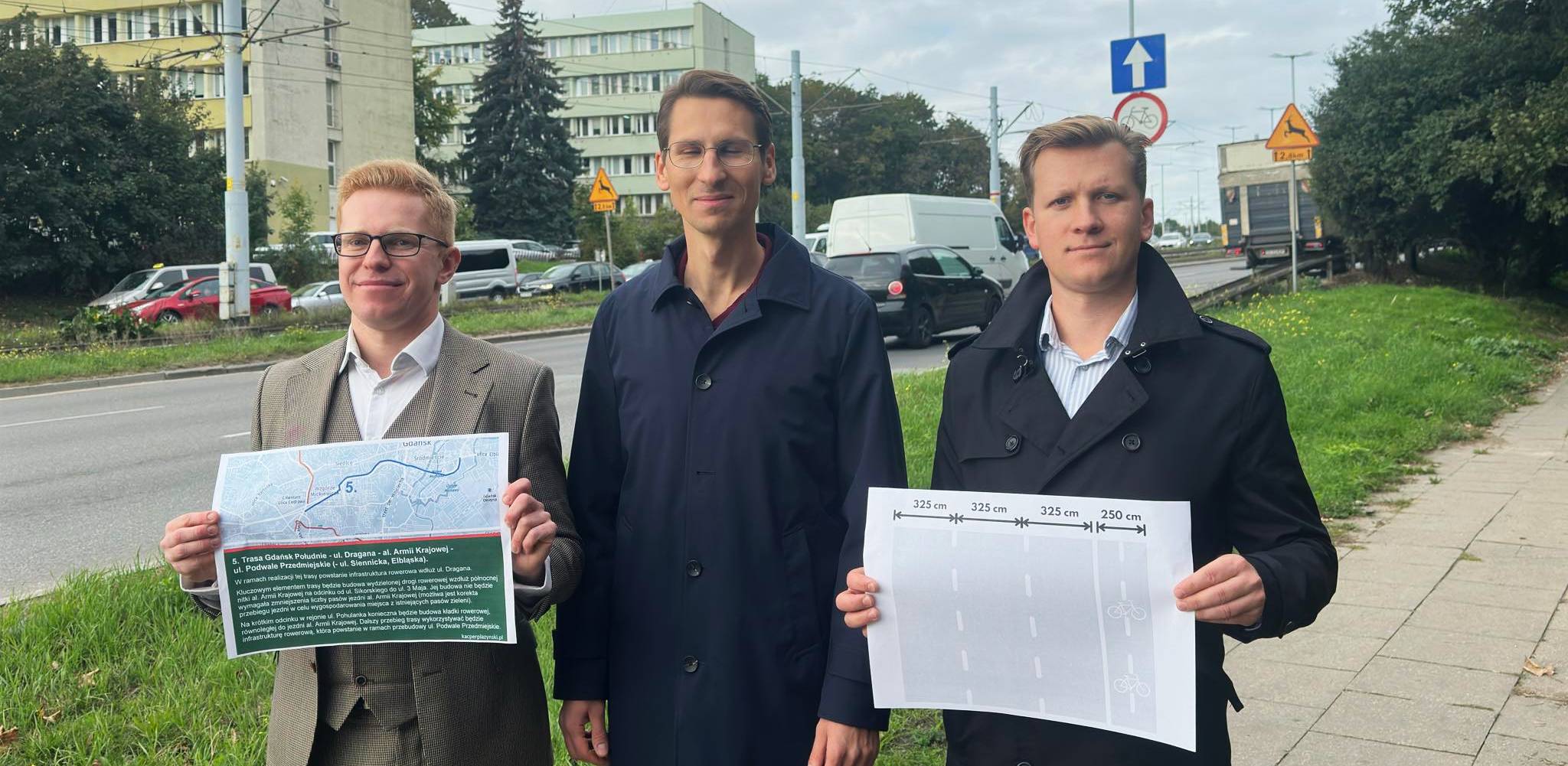 Od lewej: Przemysław Majewski, Kacper Płażyński, Andrzej Skiba (fot. Radio Gdańsk/Oskar Bąk)