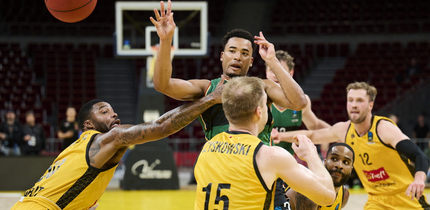 Sopot, 09.10.2024. Trefl Sopot - Joventut Badalona(Fot. PAP/Adam Warżawa)