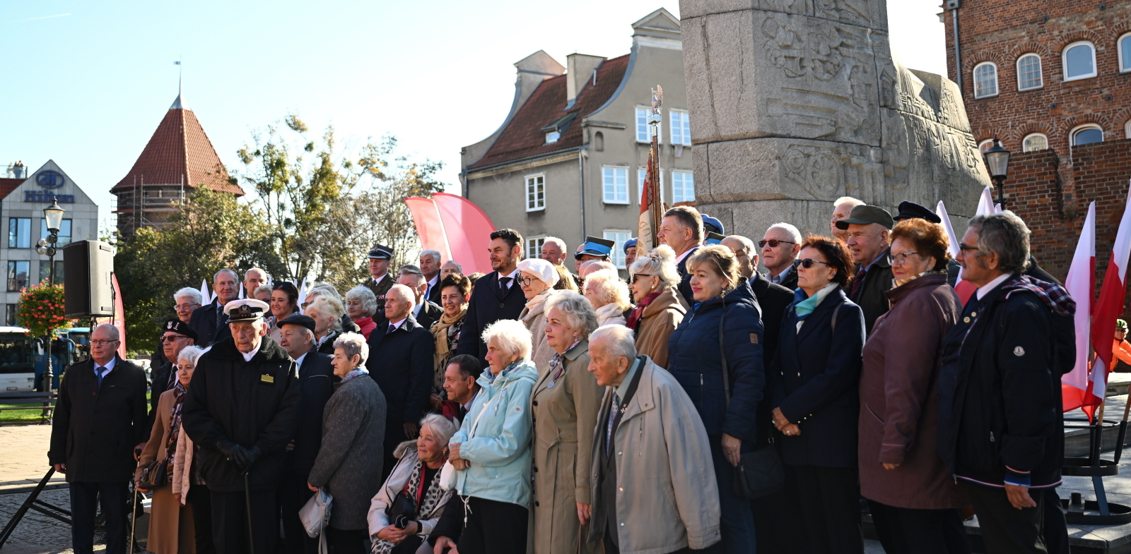 Gdańsk, 12.10.2024. Uroczystość upamiętnienia Czynu Bojowego Polskich Sił Zbrojnych na Froncie Wschodnim, 12 bm. przy gdańskim pomniku "Tym, co za polskość Gdańska". (Fot. PAP/Adam Warżawa)