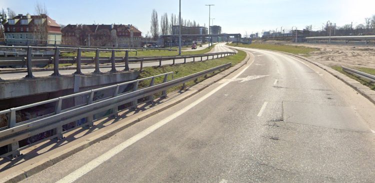 Między 7 a 18 października jezdnia w kierunku centrum będzie całkowicie zamknięta dla ruchu samochodów
(Fot. Google Street View)