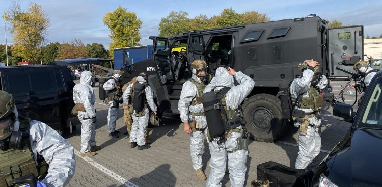 Ćwiczenia odbywają się co trzy lata, są przede wszystkim sprawdzeniem umiejętności strażaków ratowników (fot. Radio Gdańsk/Filip Jędruch)