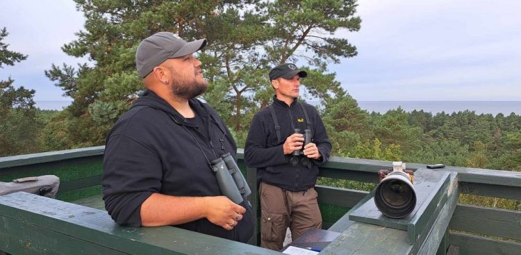 Ornitolodzy ze Stowarzyszenia Drapolicz (fot. Radio Gdańsk/Włodzimierz Raszkiewicz)