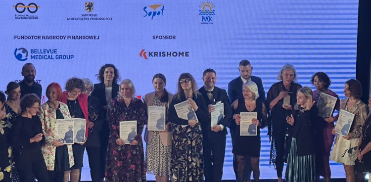 W Sopocie wręczono nagrodę "Okulary ks. Kaczkowskiego" (fot. Radio Gdańsk/Oskar Bąk)