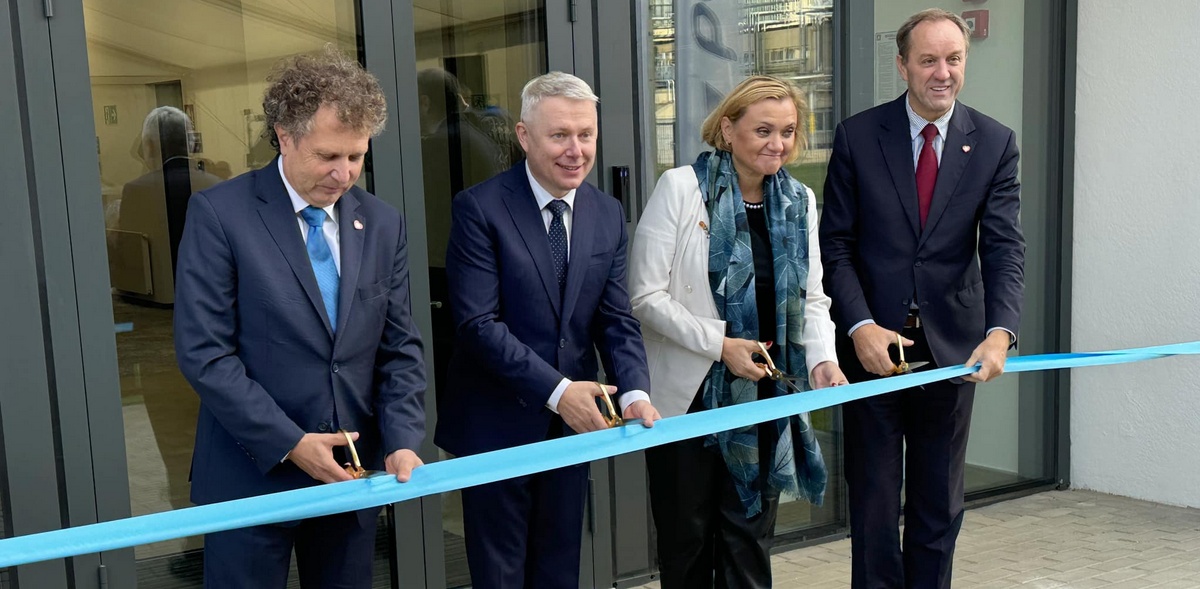 Polpharma otworzyła w Starogardzie Gdańskim specjalistyczne centrum "Prometeusz" (fot. Facebook/Starogard Gdański)