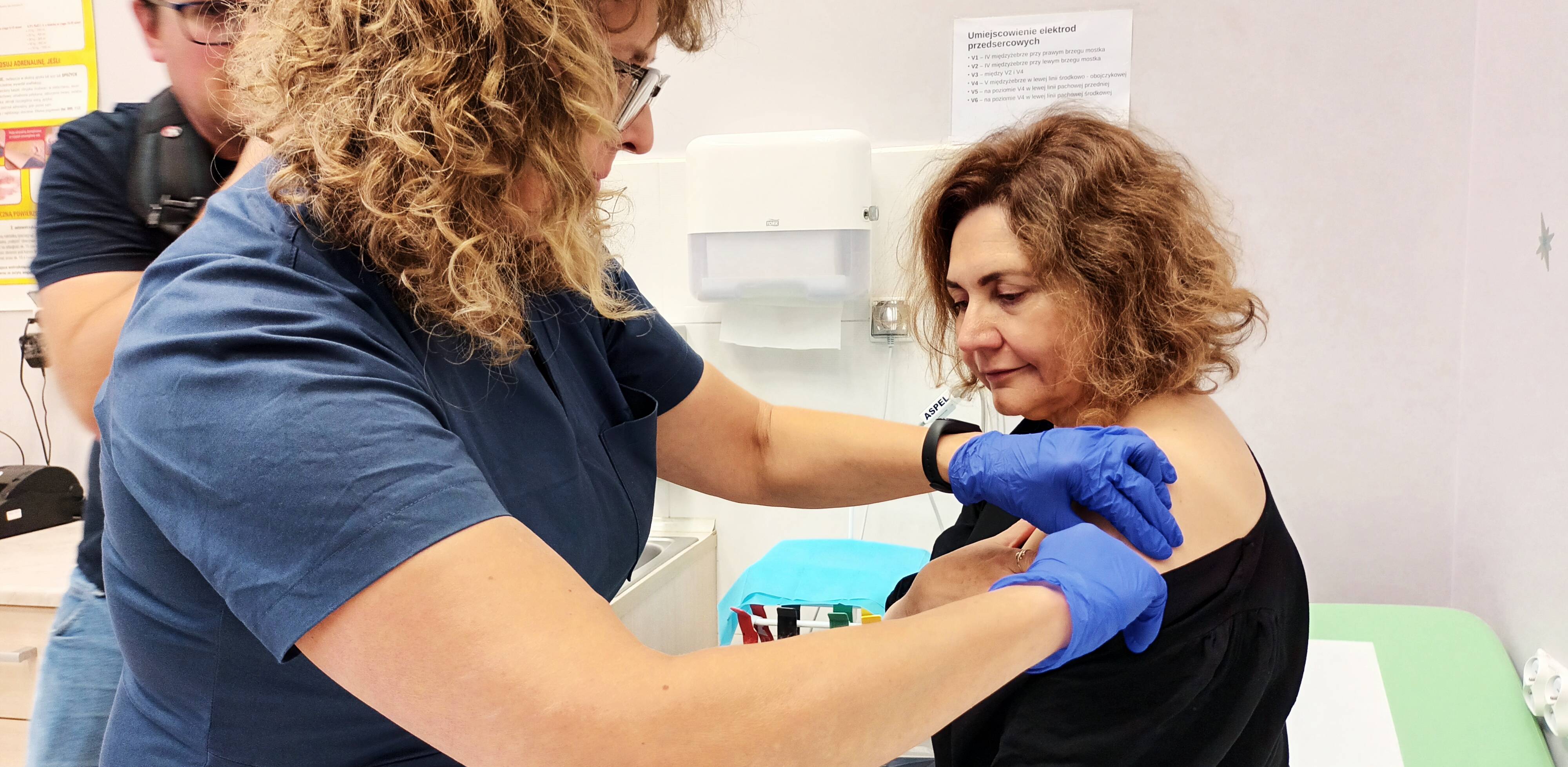 Akcja Szczepień "Grypa 2024" na Gdańskim Uniwersytecie Medycznym. Nz. Aneta Bardoń-Błaszkowska, zastępca dyrektora Wojewódzkiej Stacji Sanitarno-Epidemiologicznej w Gdańsku. (fot. Radio Gdańsk/Piotr Puchalski)