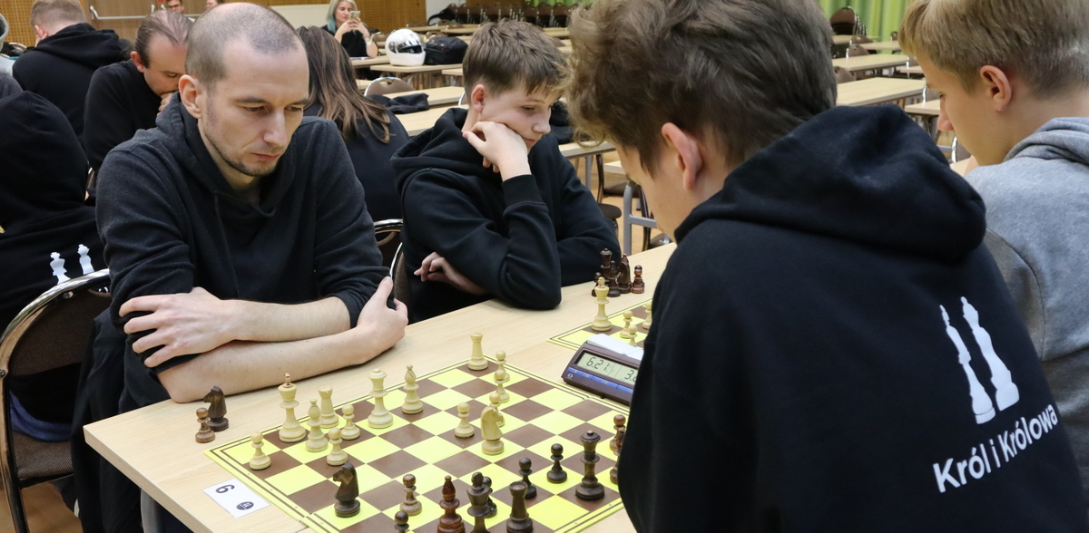 Ponad 15 tysięcy złotych udało się zebrać organizatorom turnieju "Szachiści dla powodzian" (fot. mat. pras.)